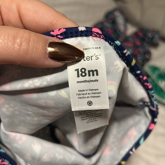 2 Girls 2 Piece Bathing Suits Carters & Janie & Jack - 18 months - Picture 5 of 5